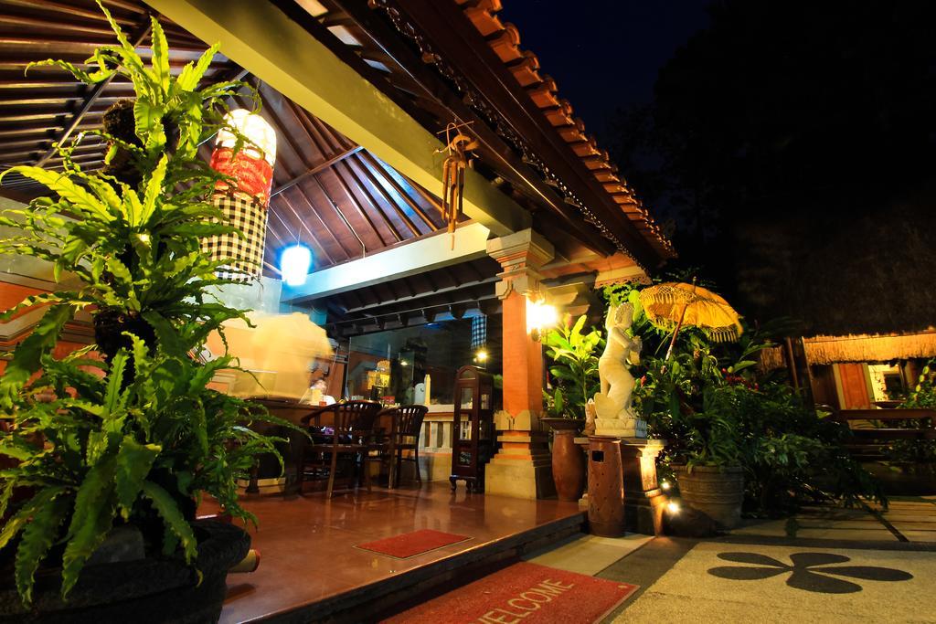 Ubud Hotel And Villas Malang Esterno foto